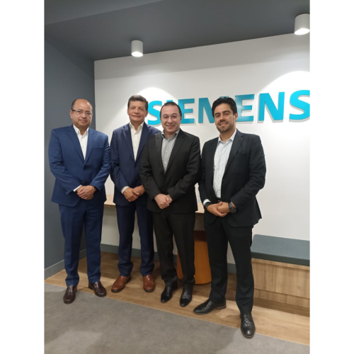 El Presidente Ejecutivo Nacional de Asopartes Carlos Andrés Pineda Osorio @cpinedao con nuestro afiliado @casatoro.oficial