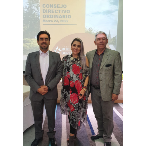 El Presidente Ejecutivo Nacional de Asopartes Carlos Andrés Pineda Osorio @cpinedao asiste al Consejo Directivo del @BureauMedellin . Acompañamos a su Directora (E) Laura Sepulveda y su labor de promoción de ciudad y esperamos muchos asistentes a nuestras @feriaautopartes y @feria2ruedas en @plazamayormed .