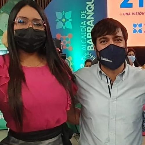 La directora ejecutiva seccional Caribe, Karen Lucía Beleño en compañía del Alcalde de la ciudad de Barranquilla el Dr. Jaime Pumarejo, celebrando la reunión «BARRANQUILLA 2100 UN ENCUENTRO DE VISIÓN PARA EL FUTURO» convocada por la alcaldía de Barranquilla.    Asopartes presente