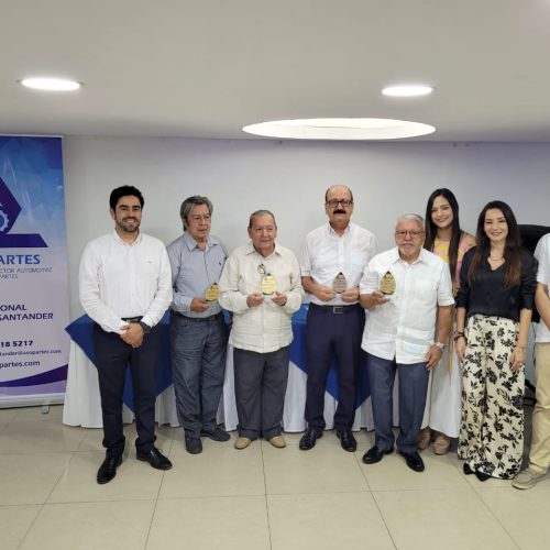 Homenaje a Lideres Empresarios Fundadores del Sector de Repuestos en la ciudad de Cúcuta